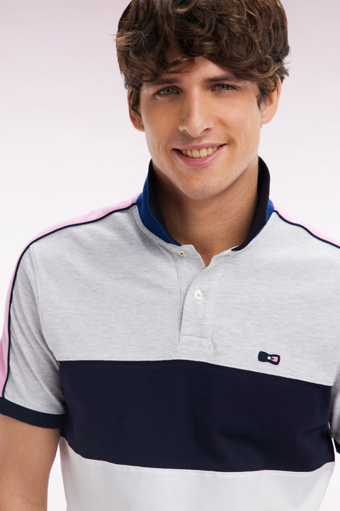 Polo à manches courtes en coton tricolore blanc marine et gris coupe droite - Image 3