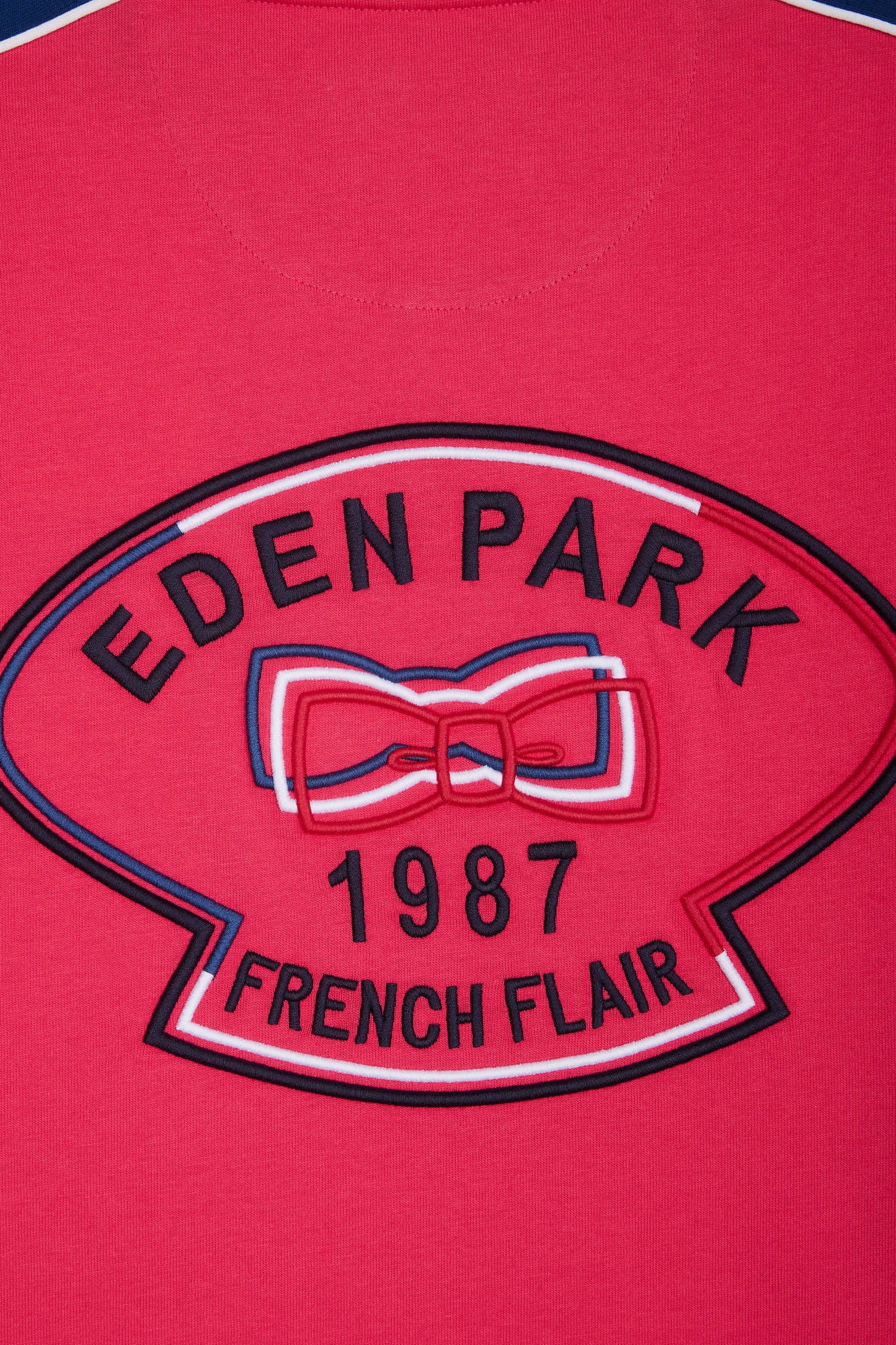 T-shirt en coton fuchsia broderie dos et découpes coupe droite