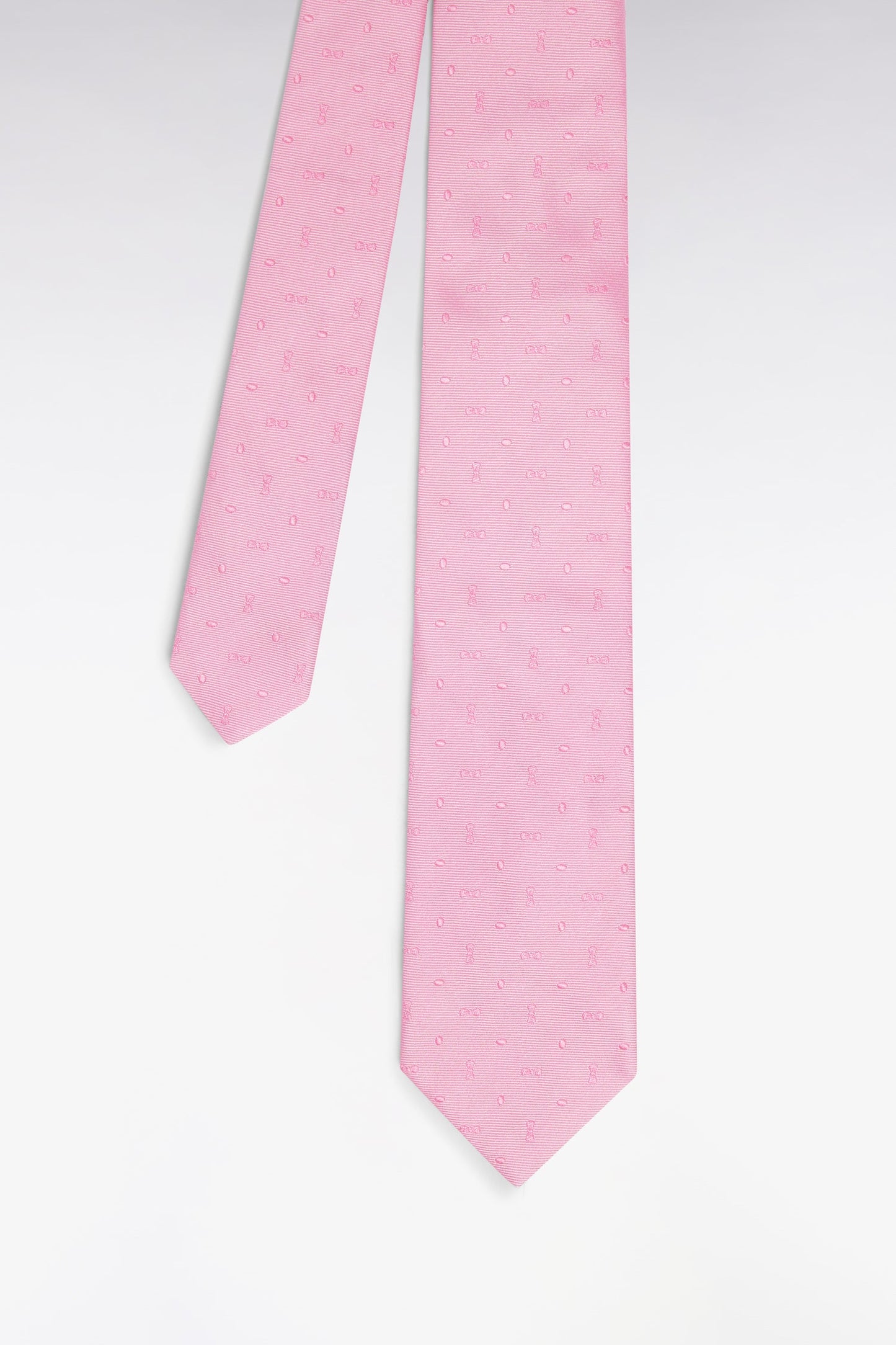 Cravate en soie rose à micromotifs nœuds papillon