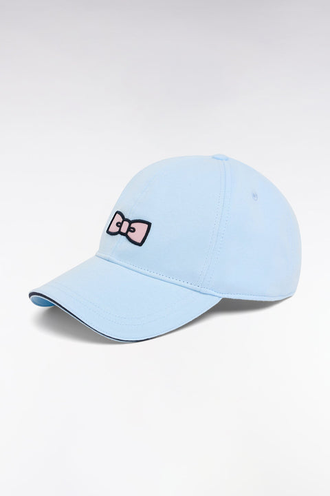 Casquette en coton ciel broderie nœud papillon rose - Image 1