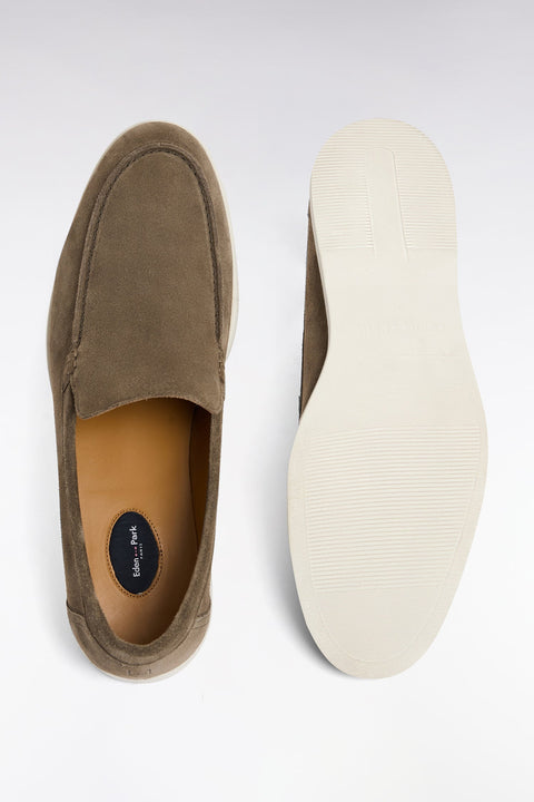 Chaussures bateau en cuir suédé gris - Image 3