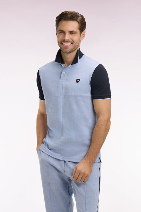 Polo manches courtes bicolore en coton bleu ciel à découpes coupe regular - Image 3