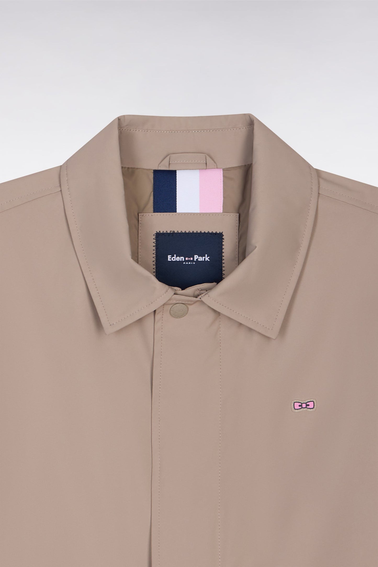 Imperméable court en nylon grège