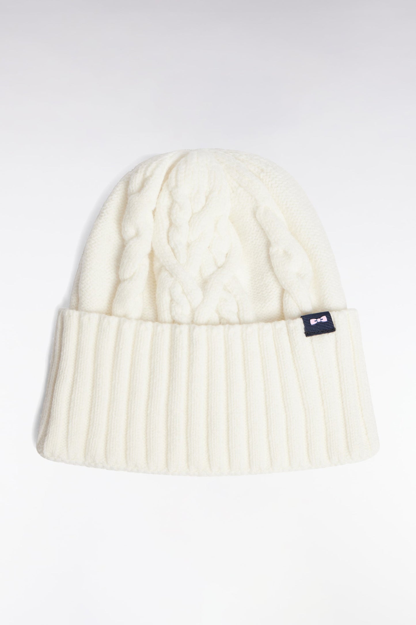 Bonnet en maille torsadé écru