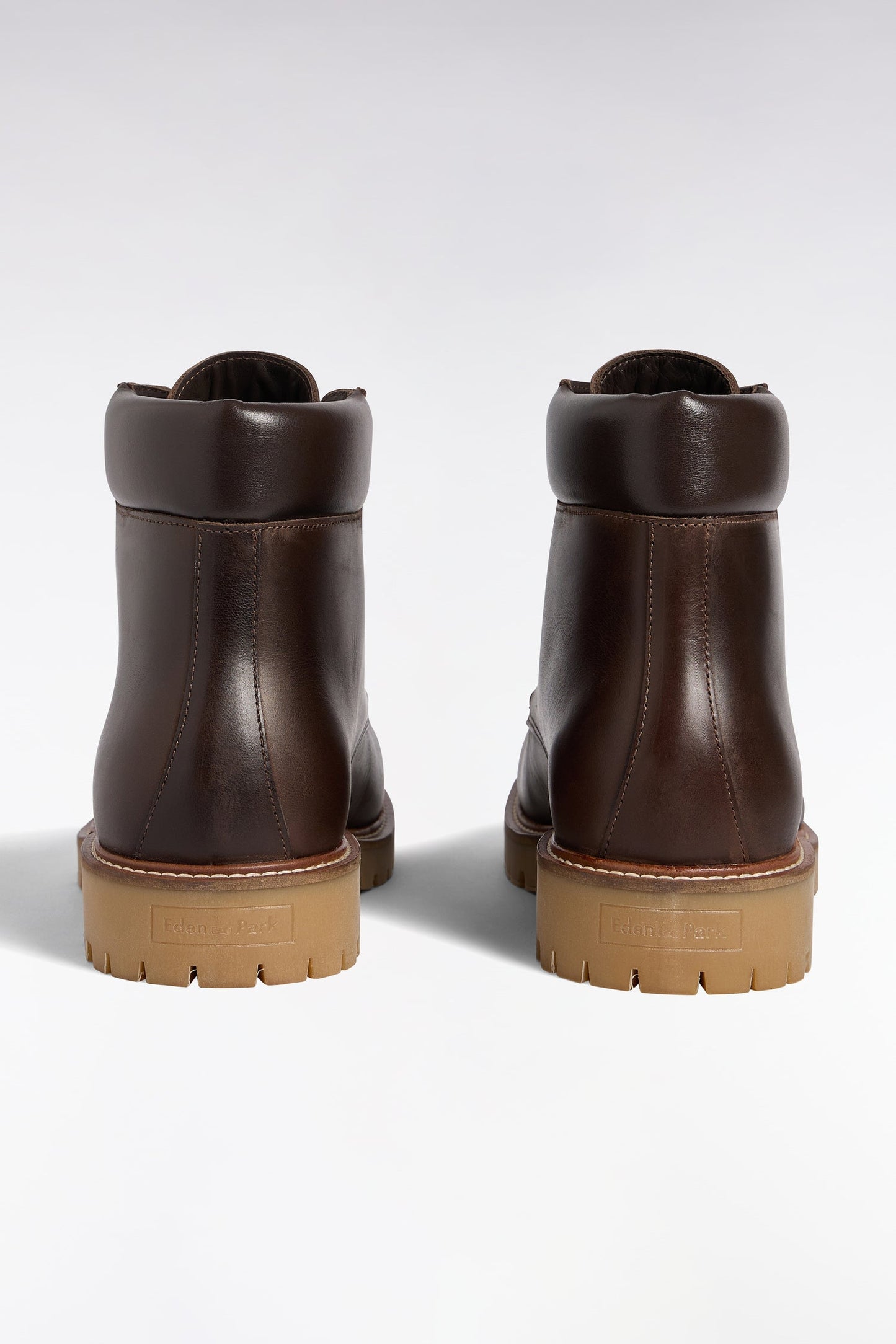 Bottines lacées en cuir lisse marron
