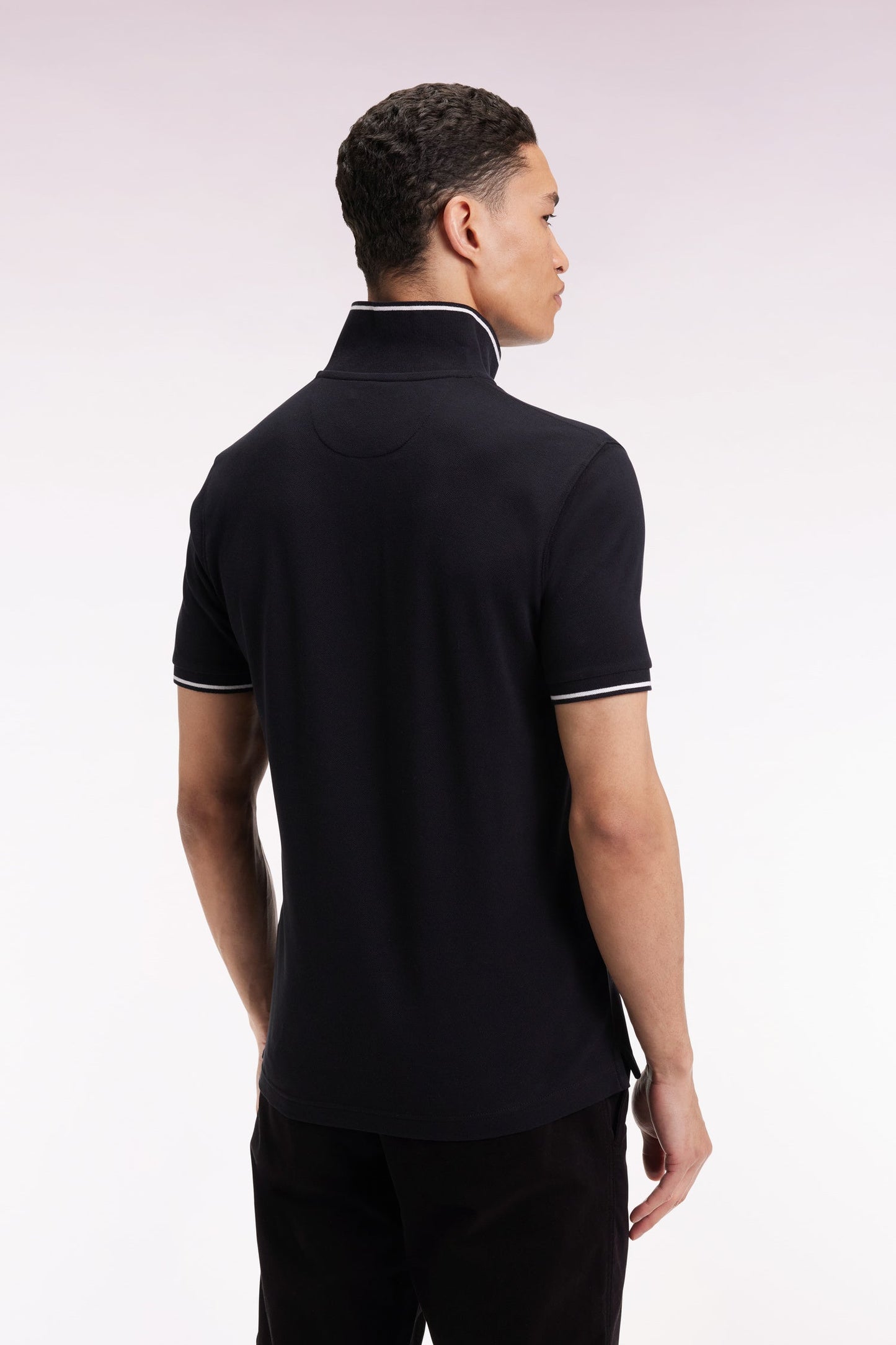 Polo à manches courtes en coton noir broderie cerclée