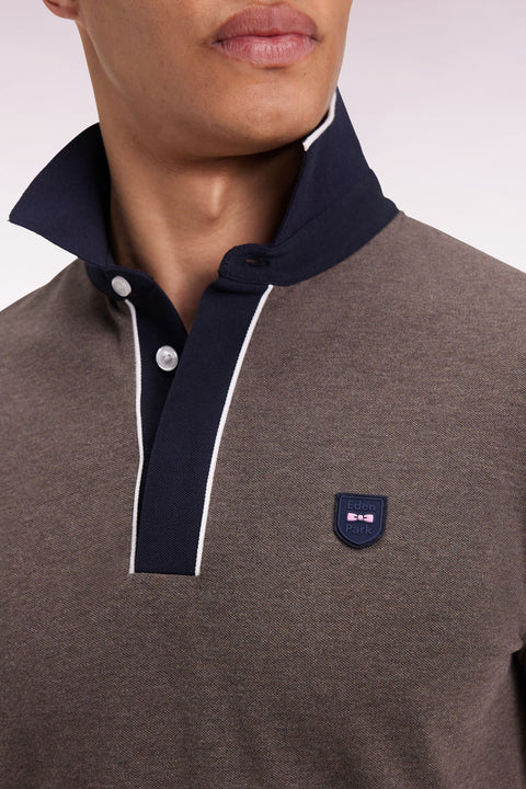 Polo manches courtes en piqué coton stretch marron coupe slim - Image 3