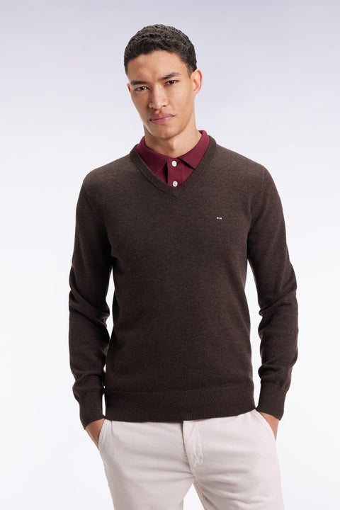 Pull col V en laine et coton marron foncé - Image 1