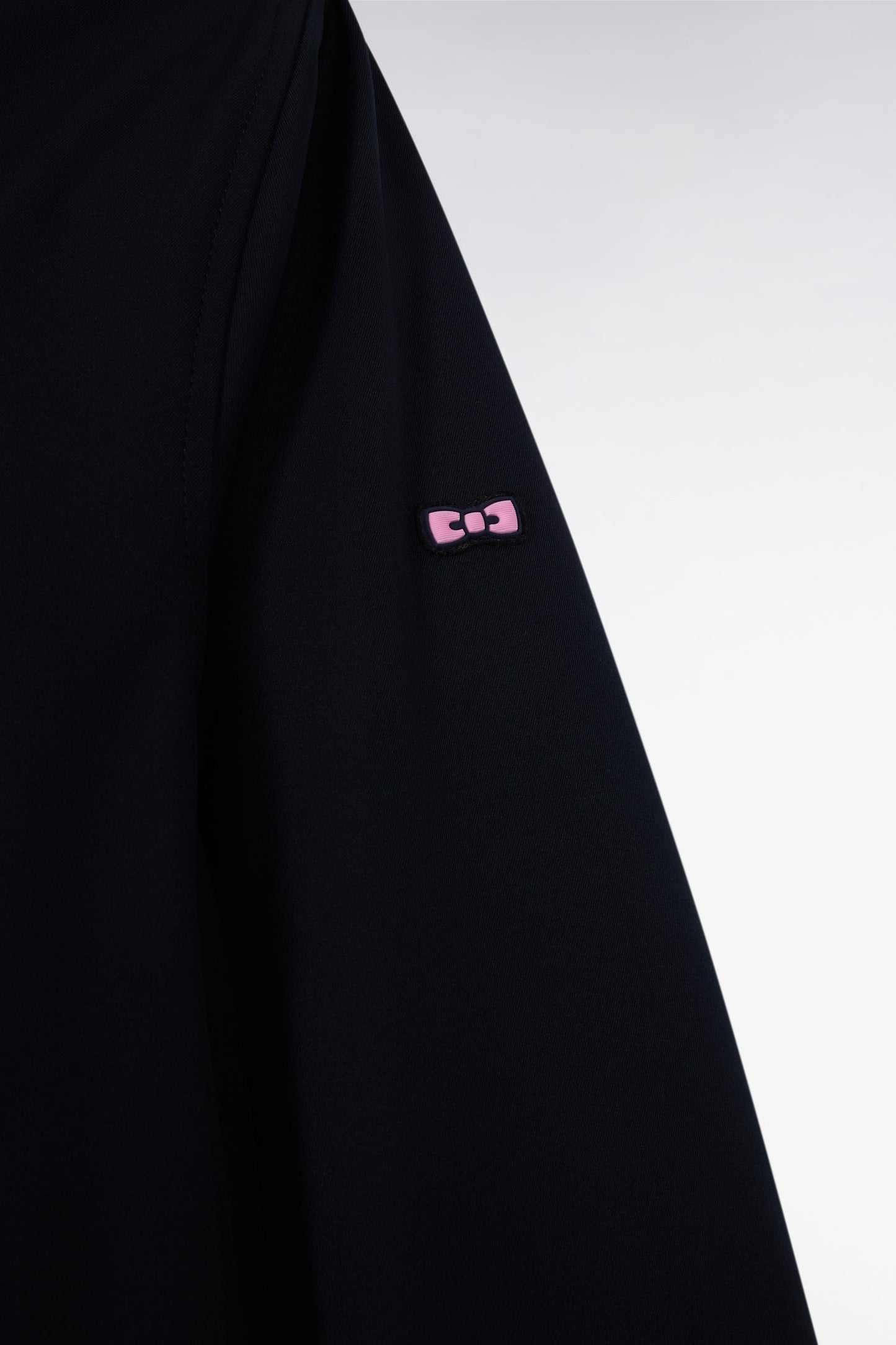 Parka longue en nylon noir à capuche intégrée