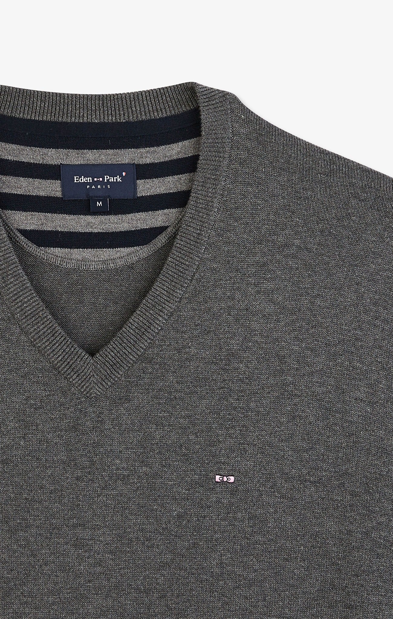 Pull gris à col V en coton