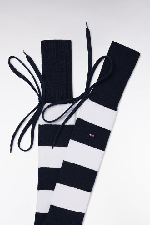 Chaussettes de rugby montantes cerclées marine et blanches - Image 3