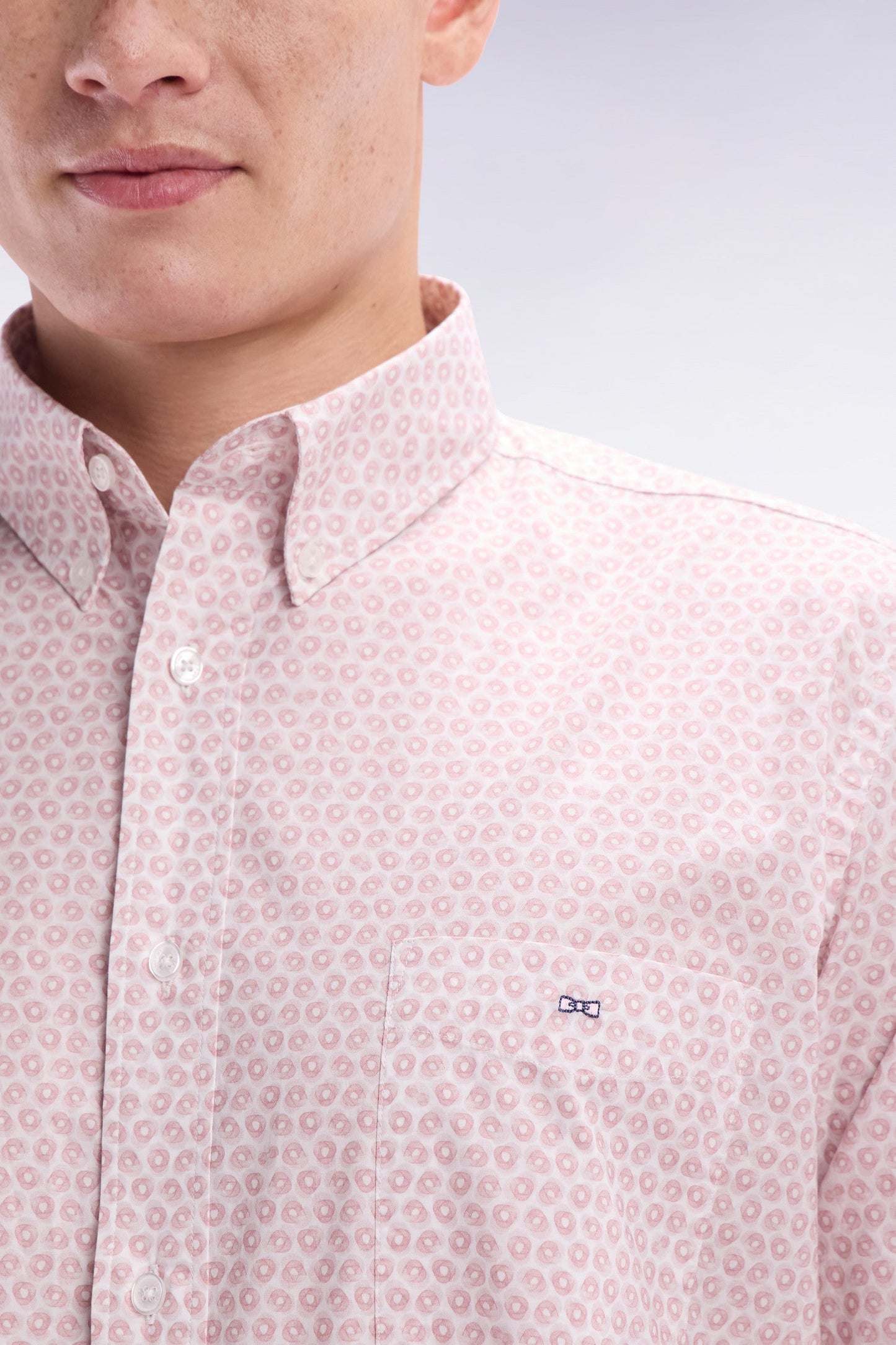 Chemise en popeline de coton à microimprimé graphique rose coupe droite
