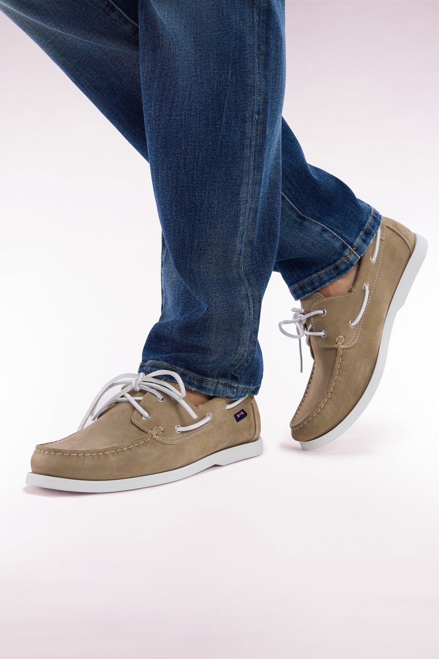 Mocassins bateau en cuir suédé camel