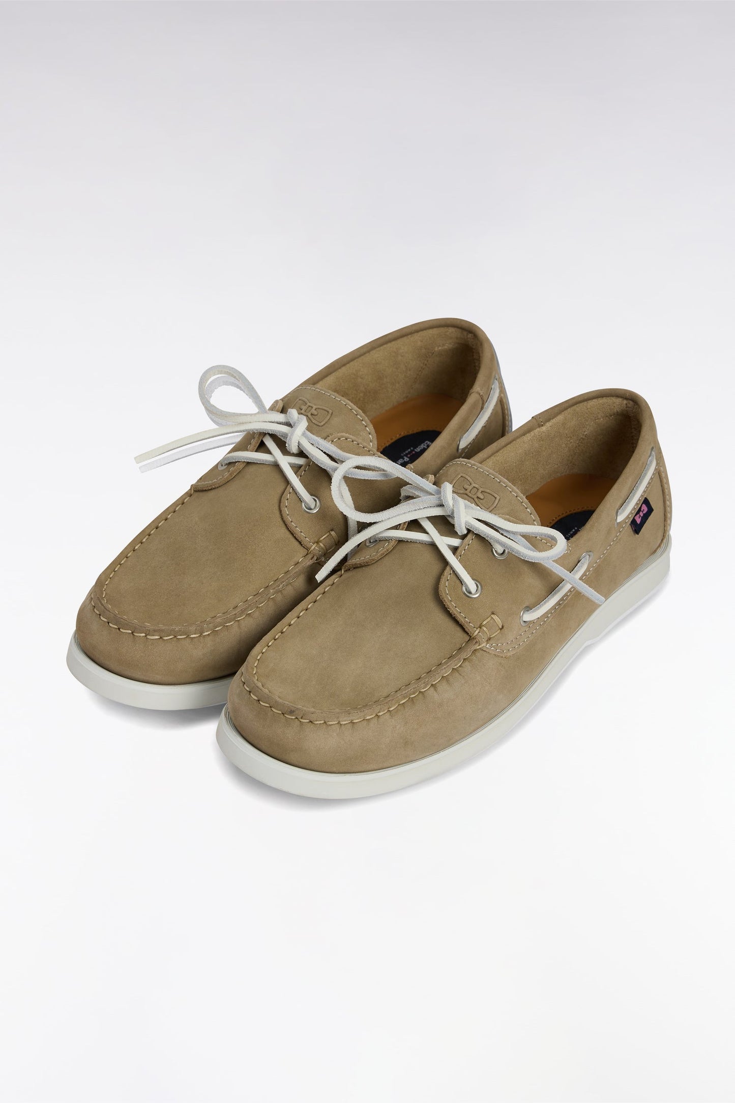 Mocassins bateau en cuir suédé camel