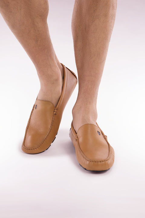 Mocassins en croûte de cuir camel - Image 2