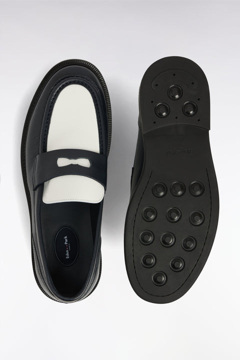 Mocassins bicolores en cuir grainé noirs et blancs - Image 3