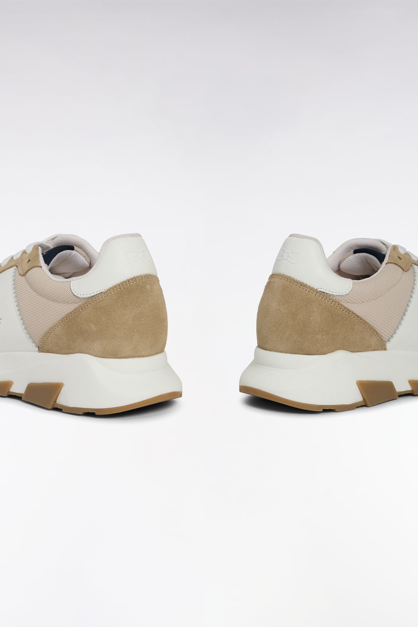 Sneakers multimatières en cuir beiges