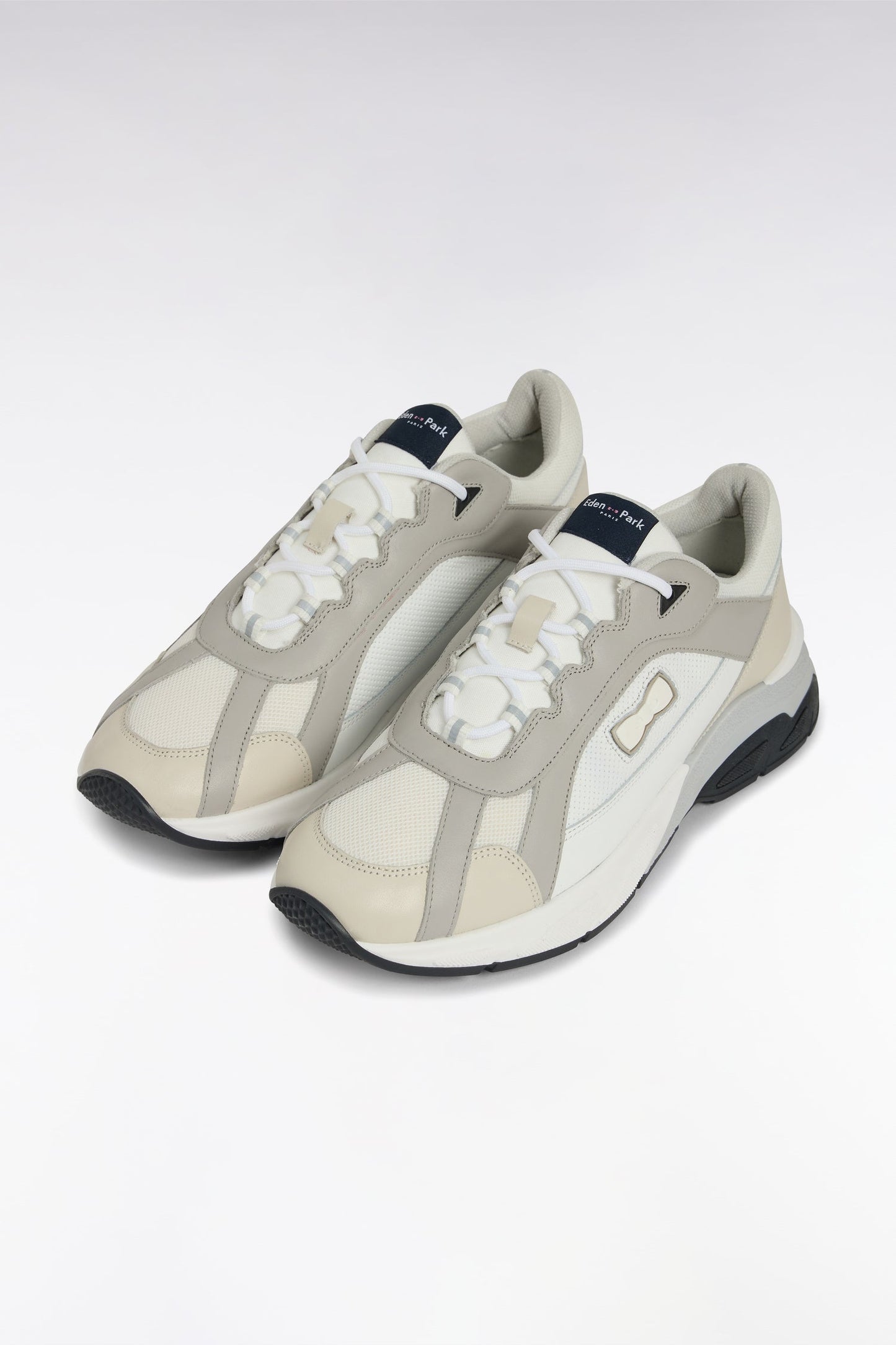 Sneakers larges en cuir blanches