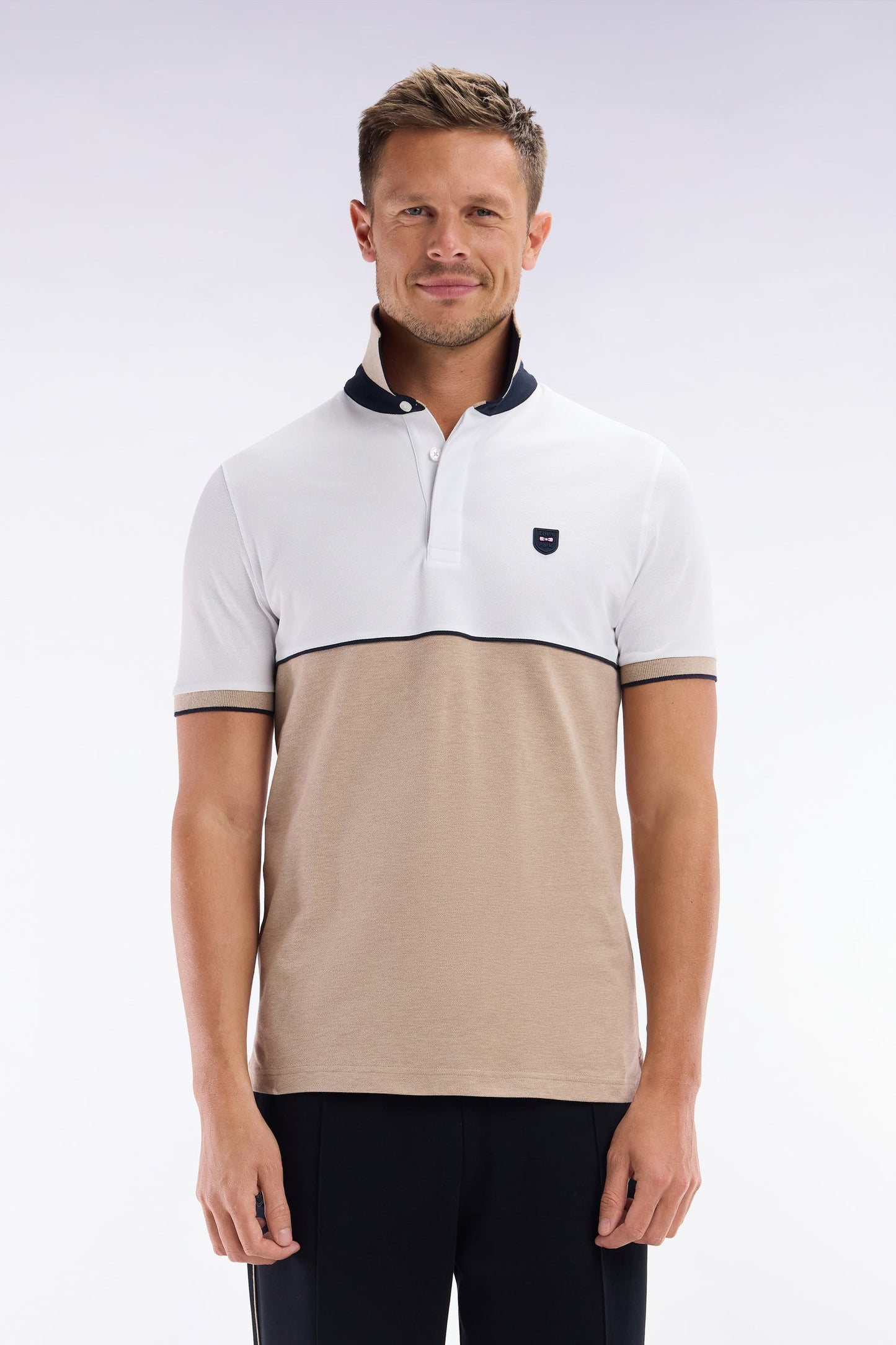 Polo à manches courtes en coton stretch bicolore beige coupe ajustée