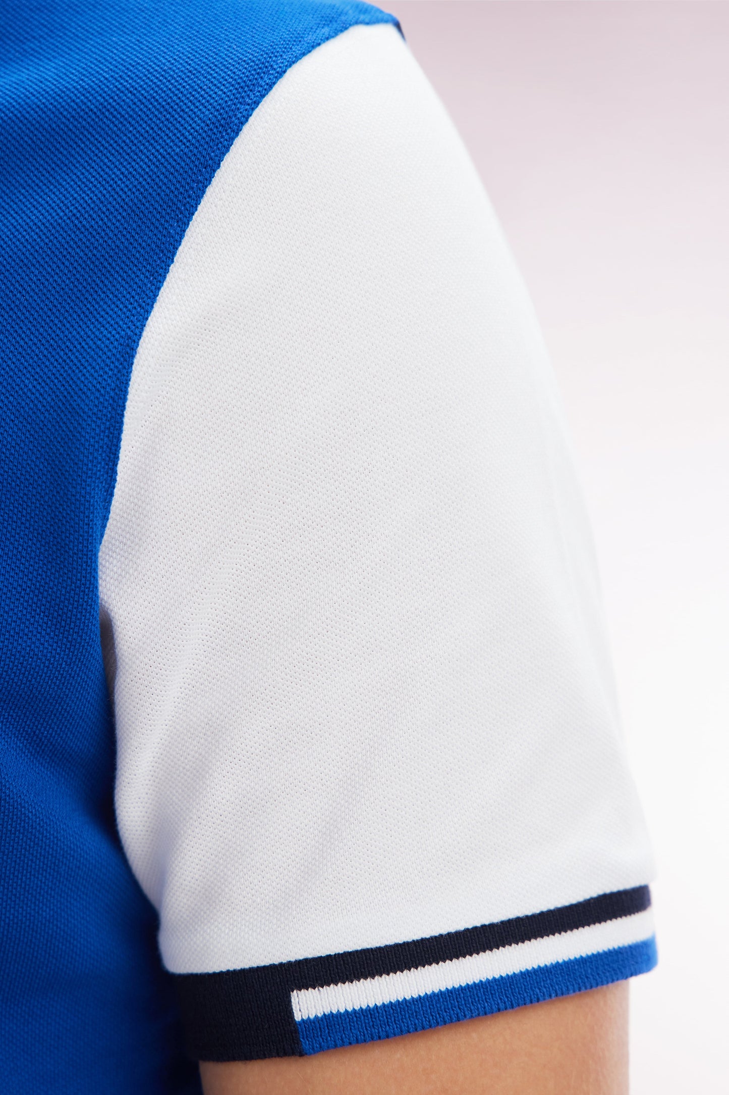 Polo à manches courtes colorblock en coton marine coupe droite