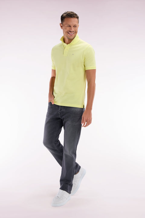 Polo à manches courtes uni en coton Pima jaune coupe droite - Image 3