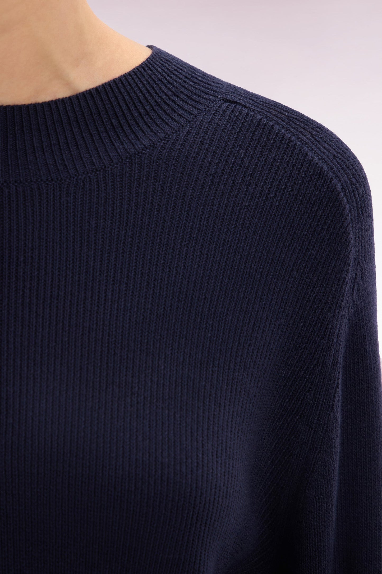 Pull col rond côtelé marine coupe décontractée