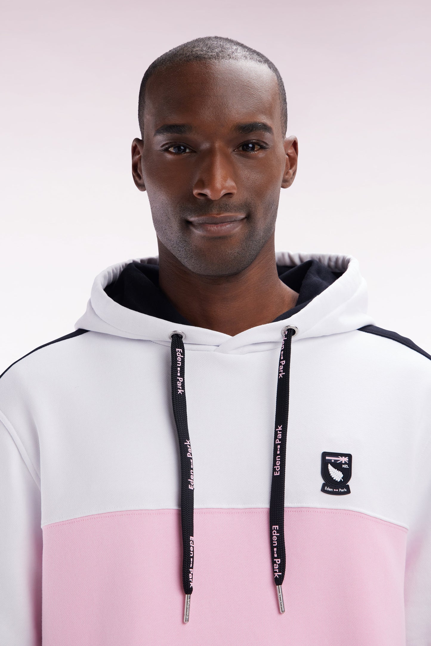 Sweatshirt à capuche New Zealand en coton blanc coupe décontractée