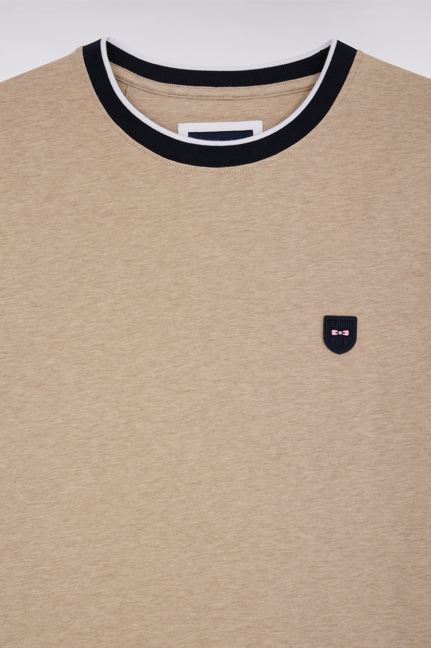 T-shirt en coton stretch beige coupe ajustée
