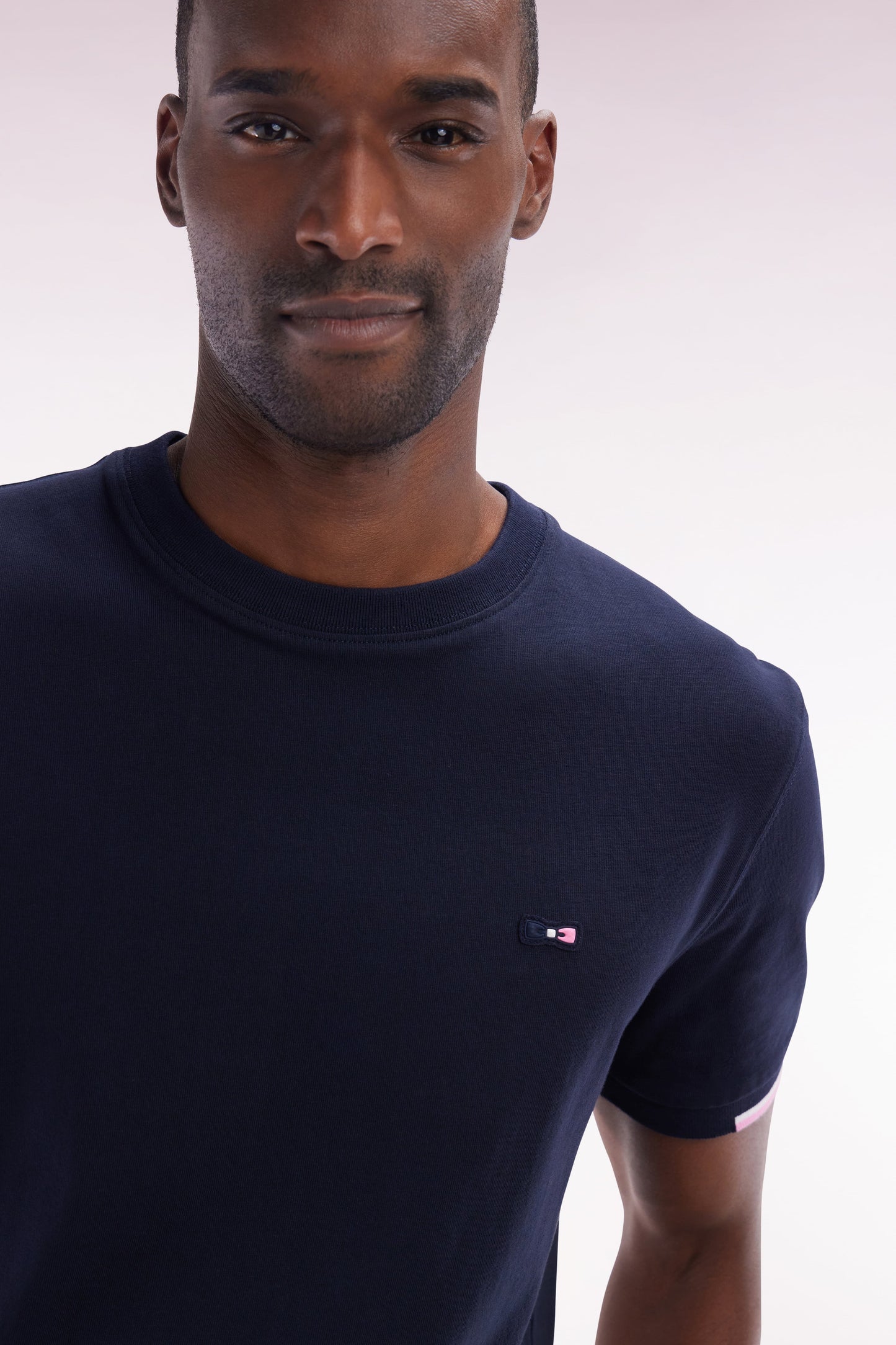 T-shirt en coton marine broderie dos coupe droite