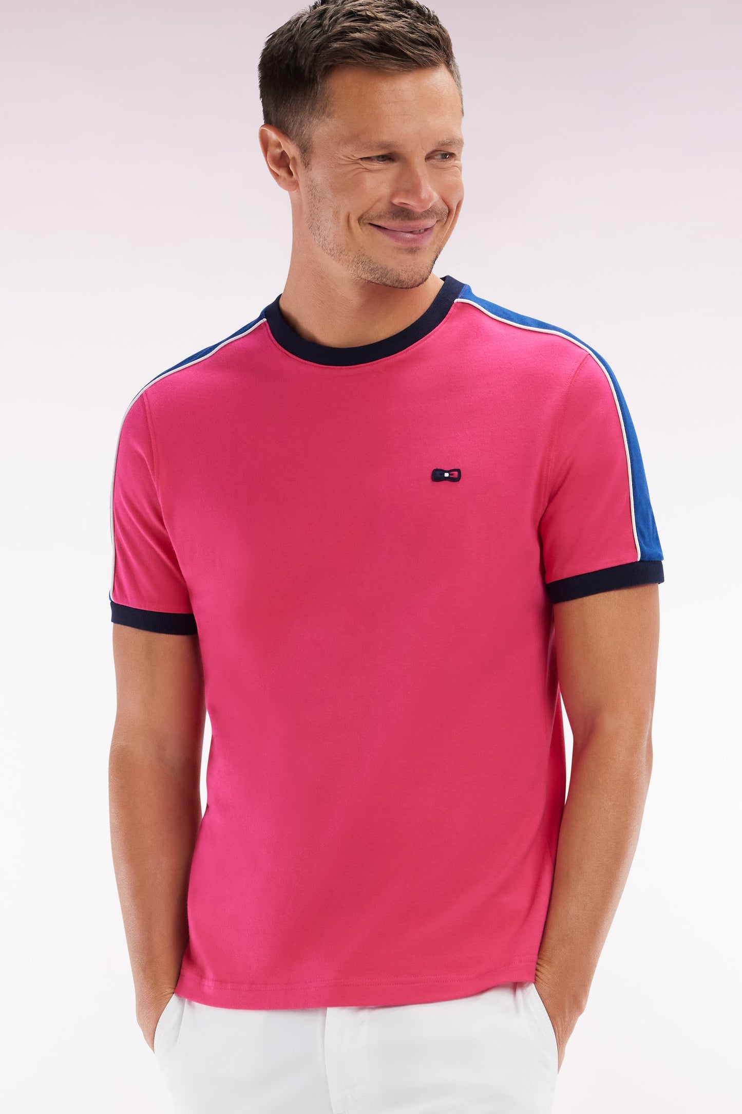 T-shirt en coton fuchsia broderie dos et découpes coupe droite