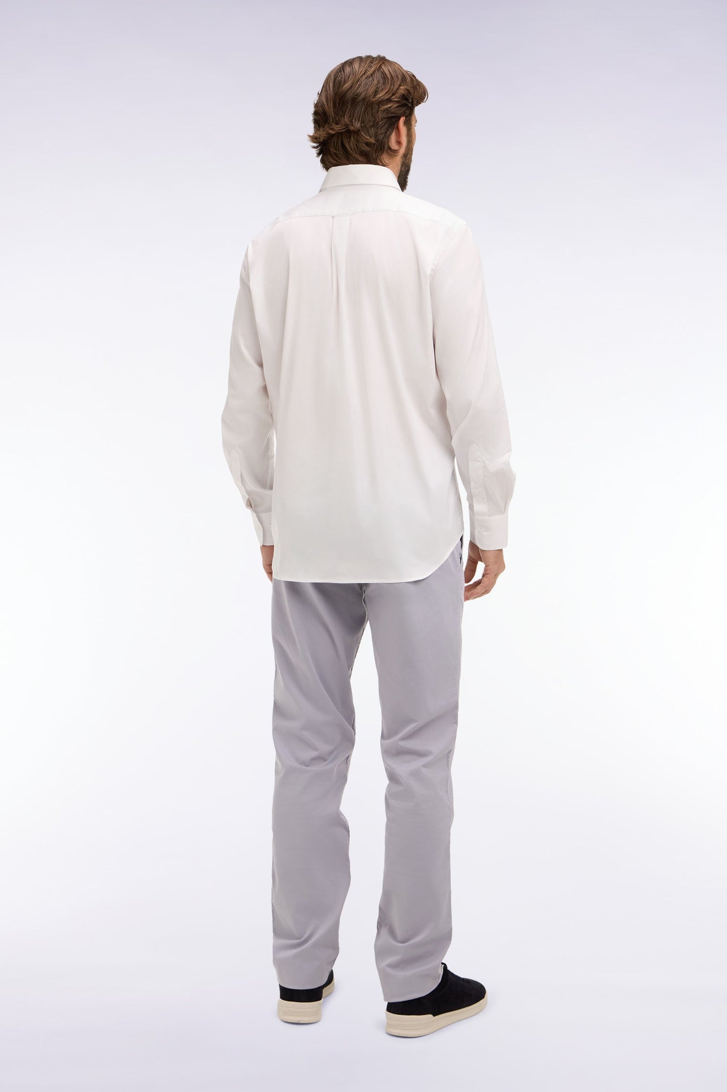 Pantalon chino regular en coton stretch gris