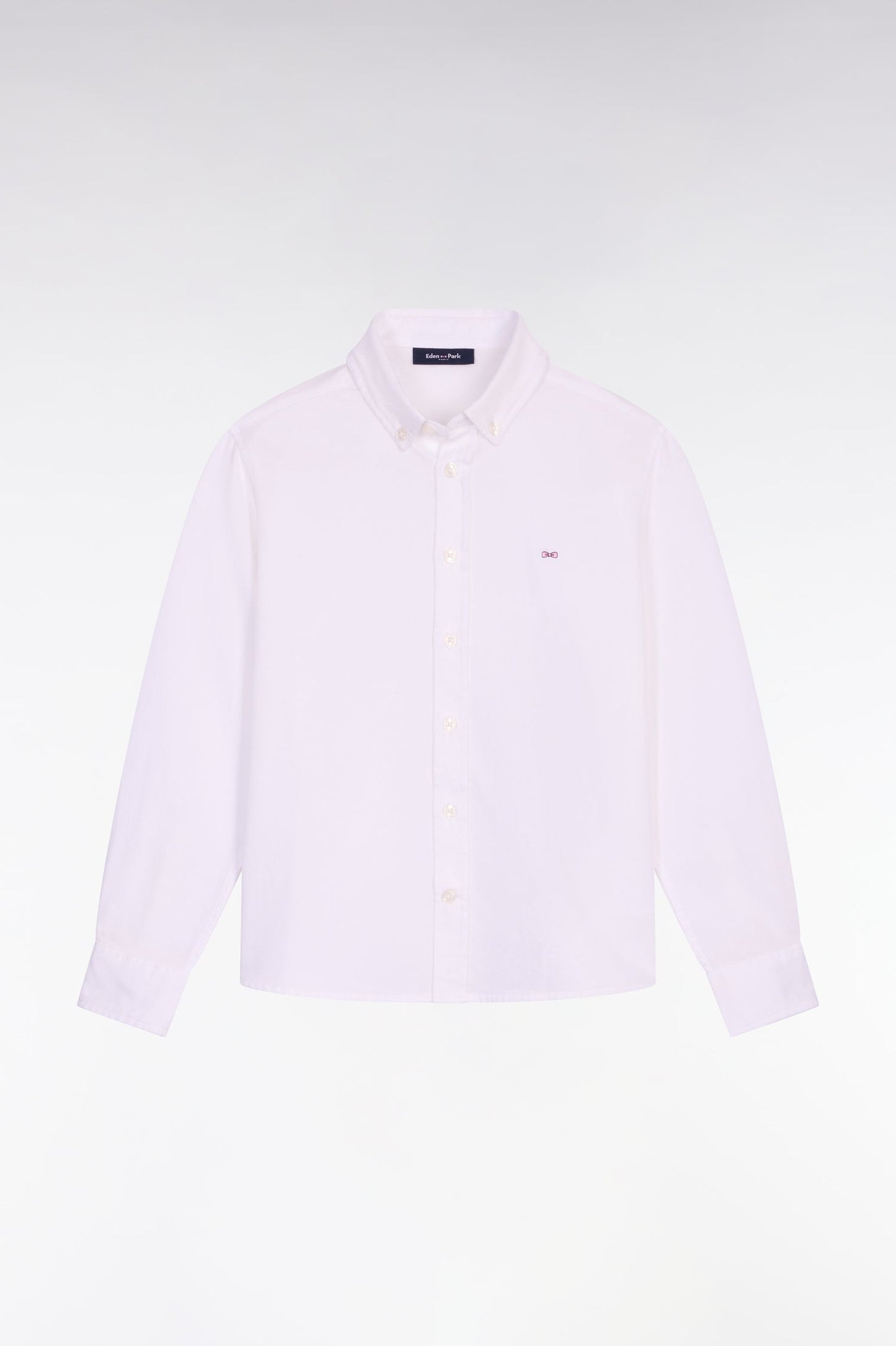 Chemise en coton blanc à col boutonné