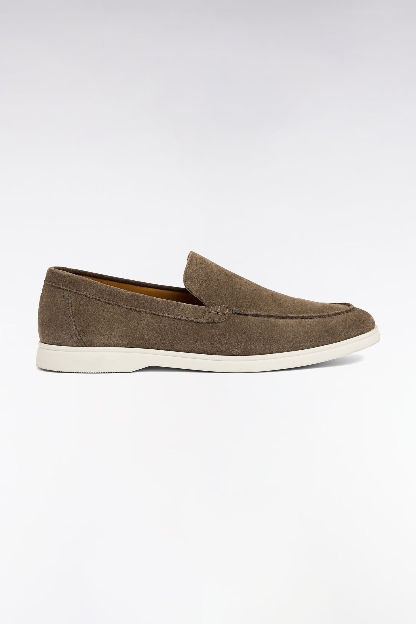 Chaussures bateau en cuir suédé gris
