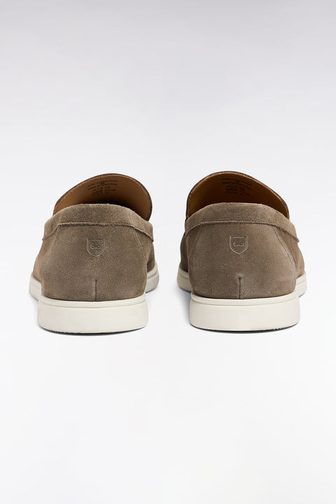 Chaussures bateau en cuir suédé gris - Image 2