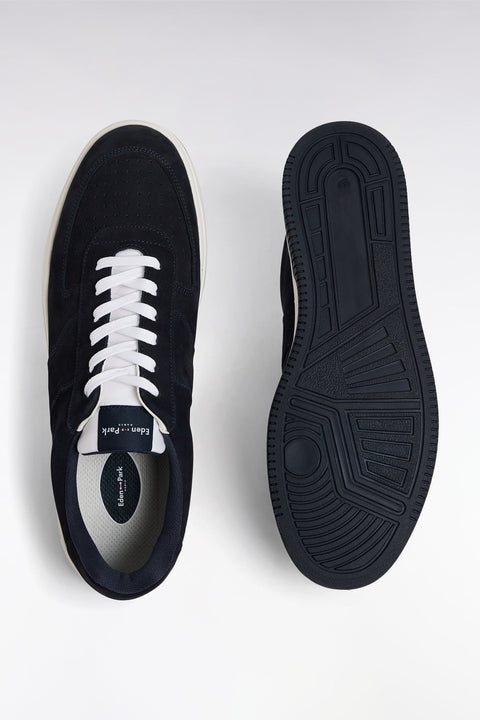 sneakers en cuir marine à semelles blanches - Image 3
