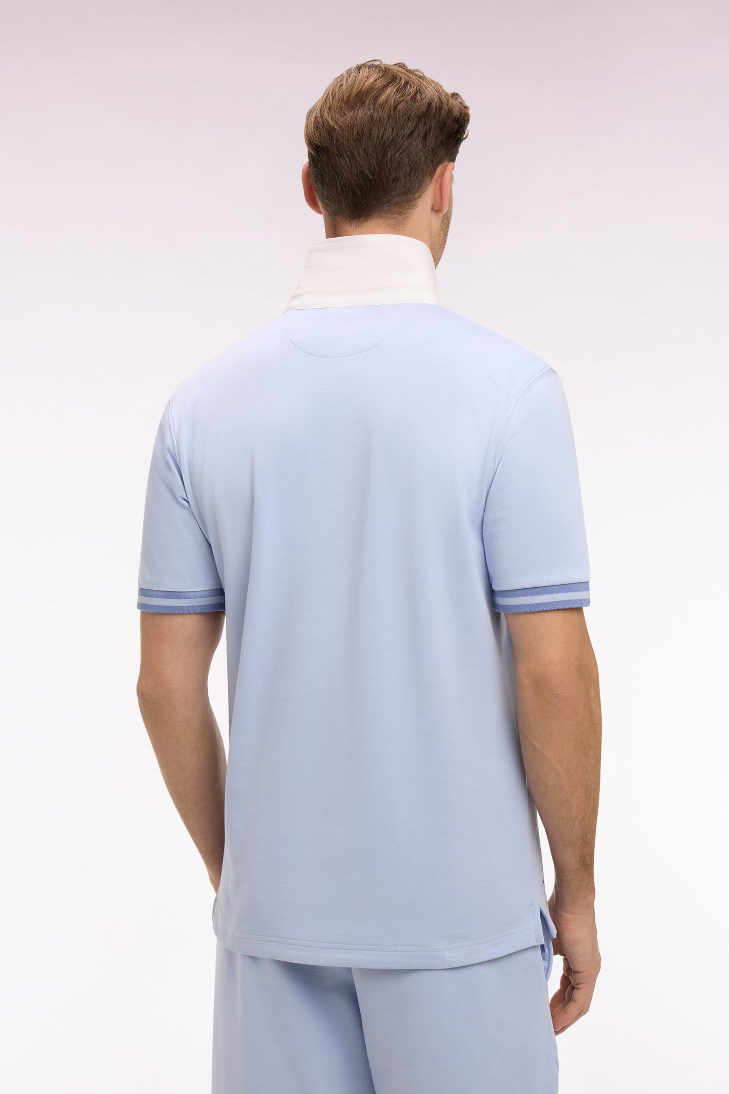 Maillot à manches courtes en jersey de coton ciel écusson brodé coupe regular