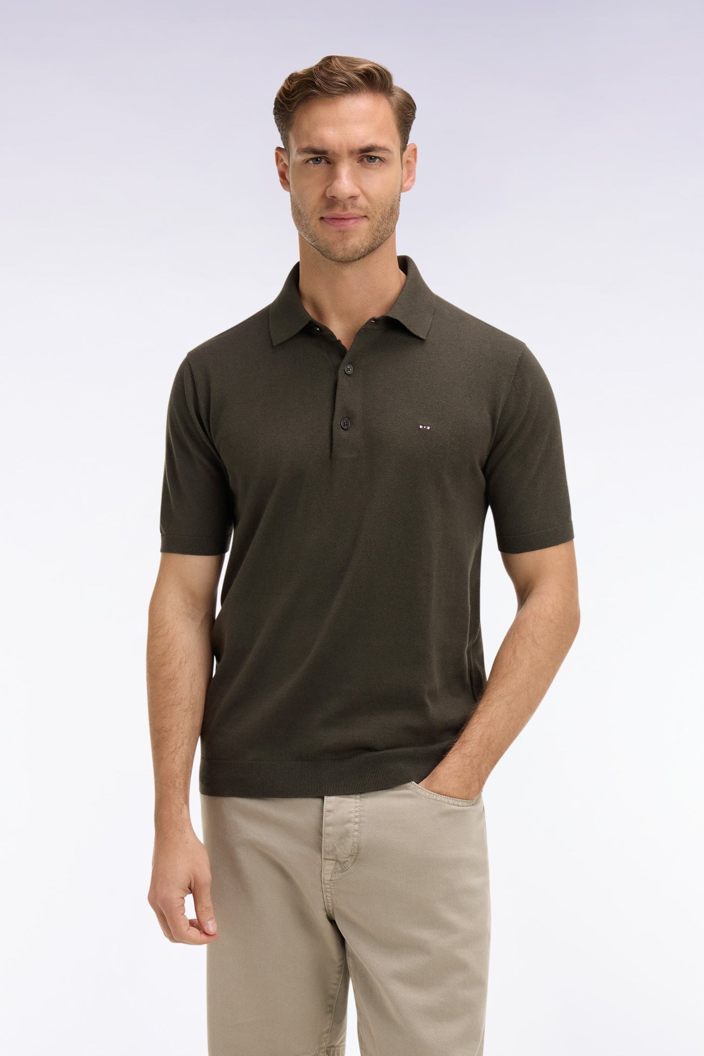 Pull manches courtes col polo en coton et soie mélangés kaki