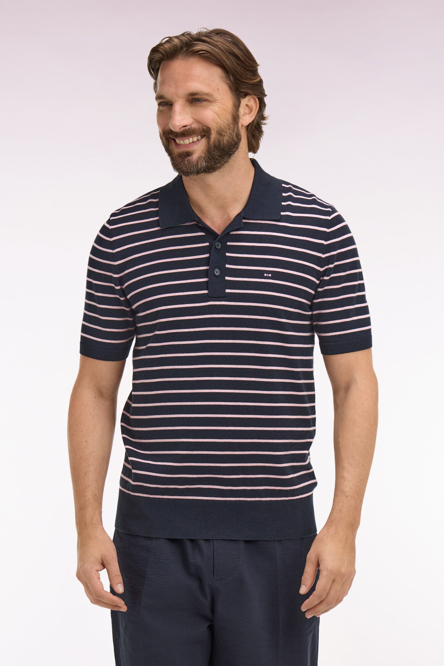 Pull manches courtes à col polo en coton marine rayé
