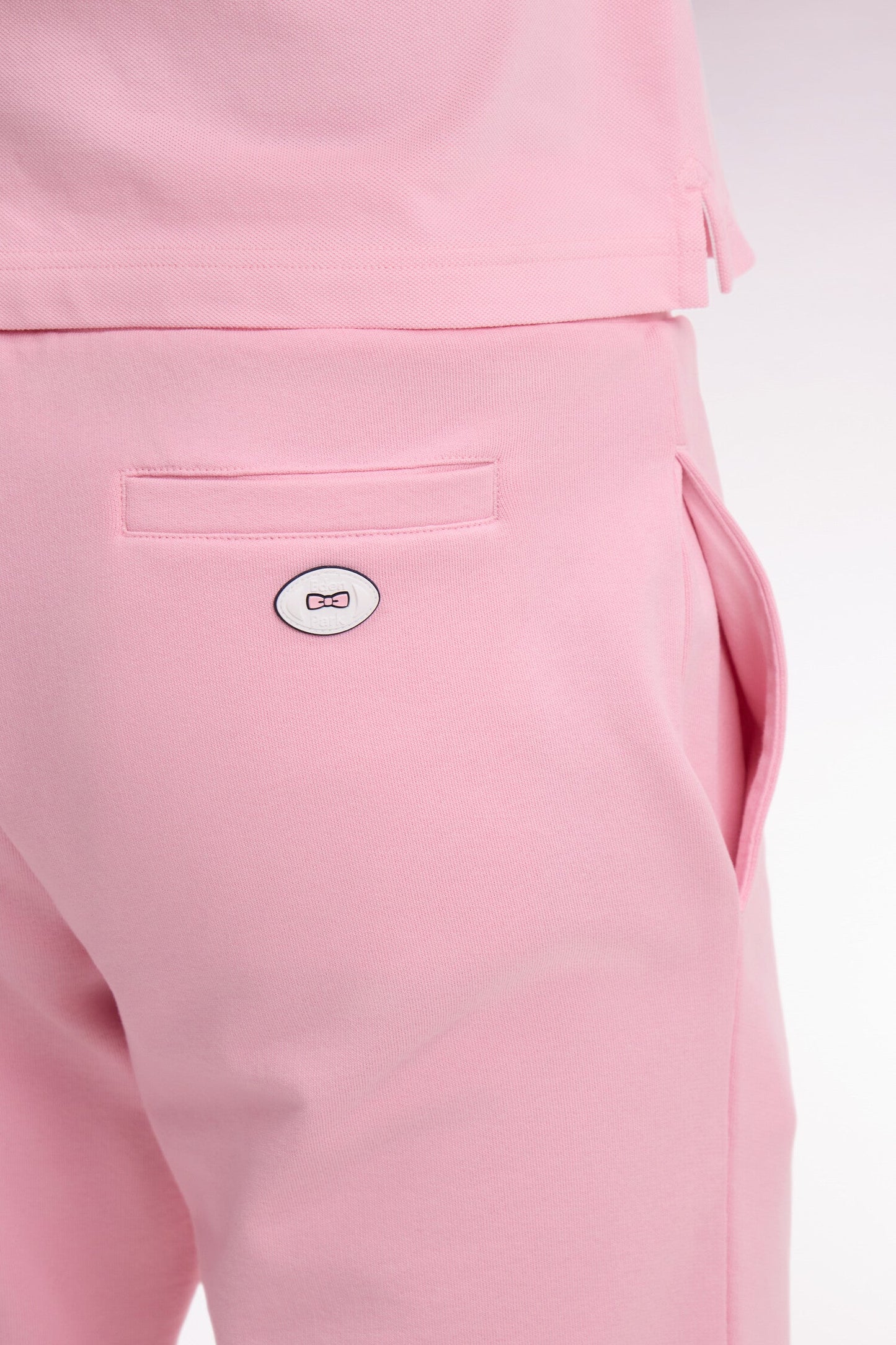 Short en molleton rose à bordures de jambe rayées