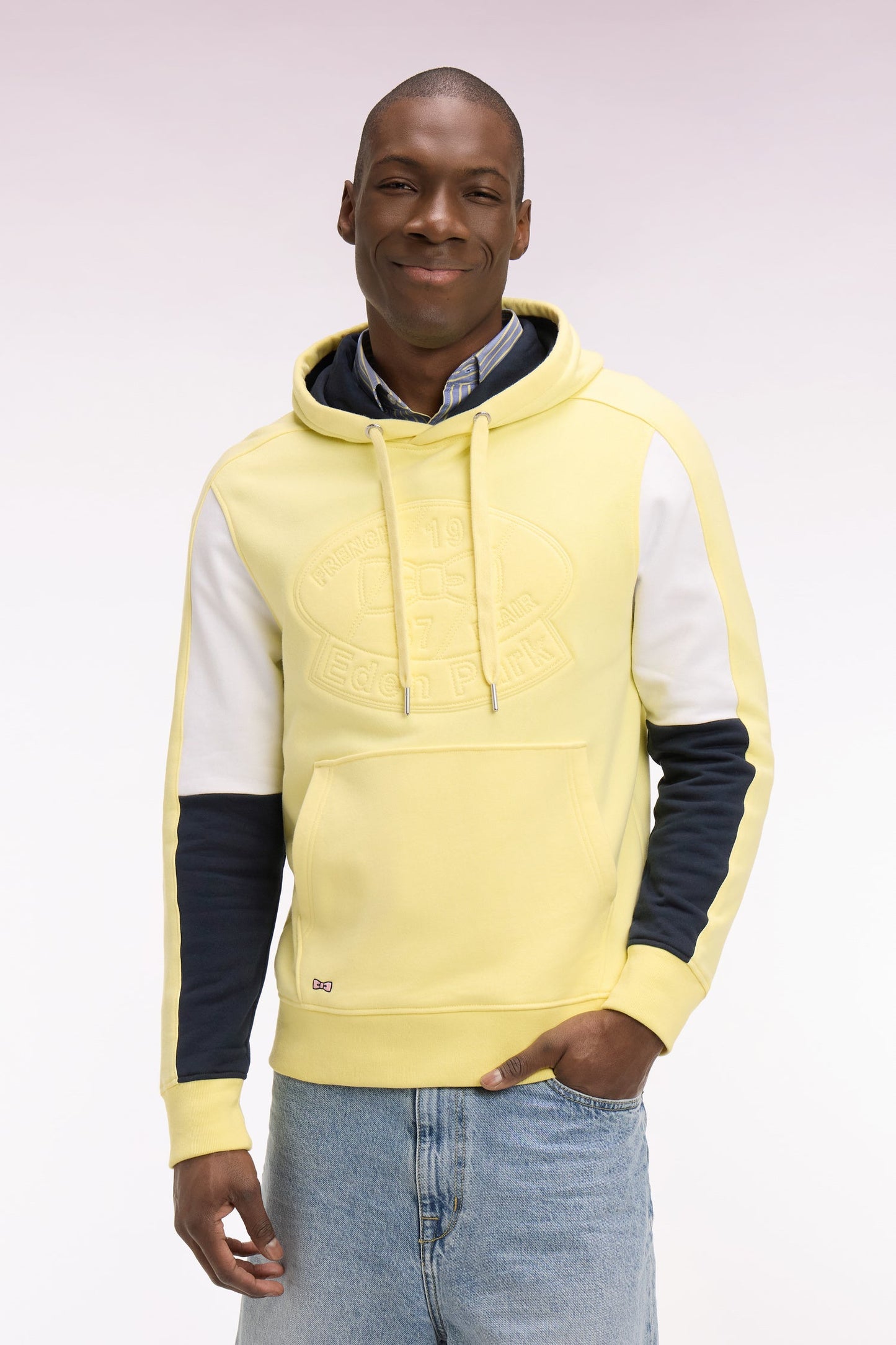 Sweatshirt à capuche en molleton coton jaune brodé