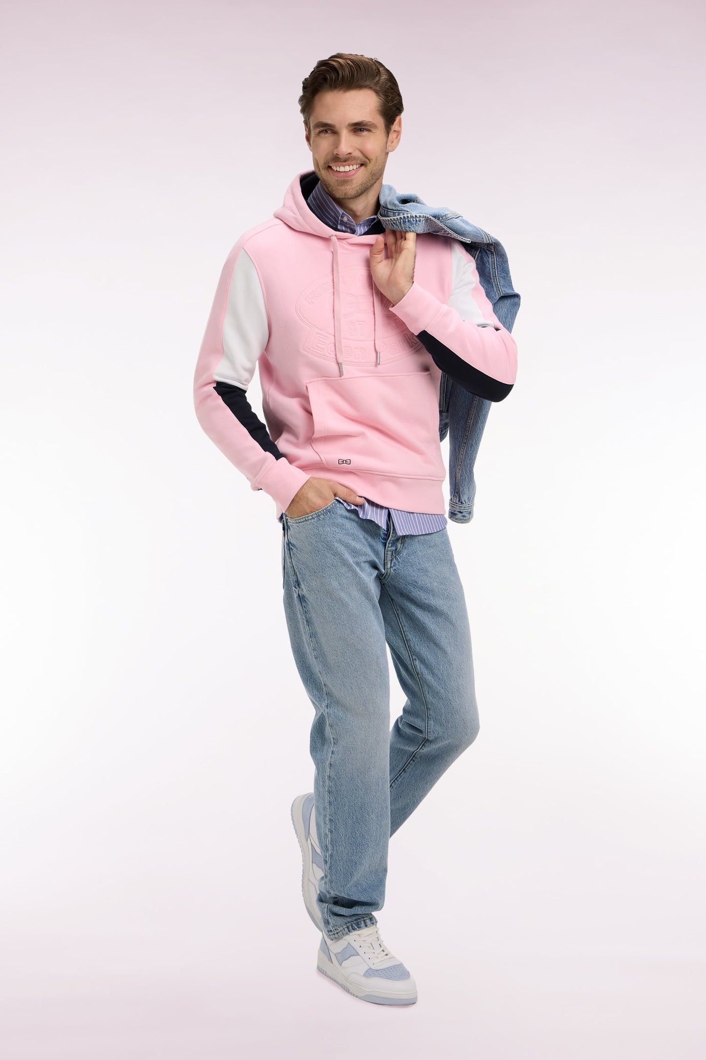 Sweatshirt à capuche en molleton coton rose brodé