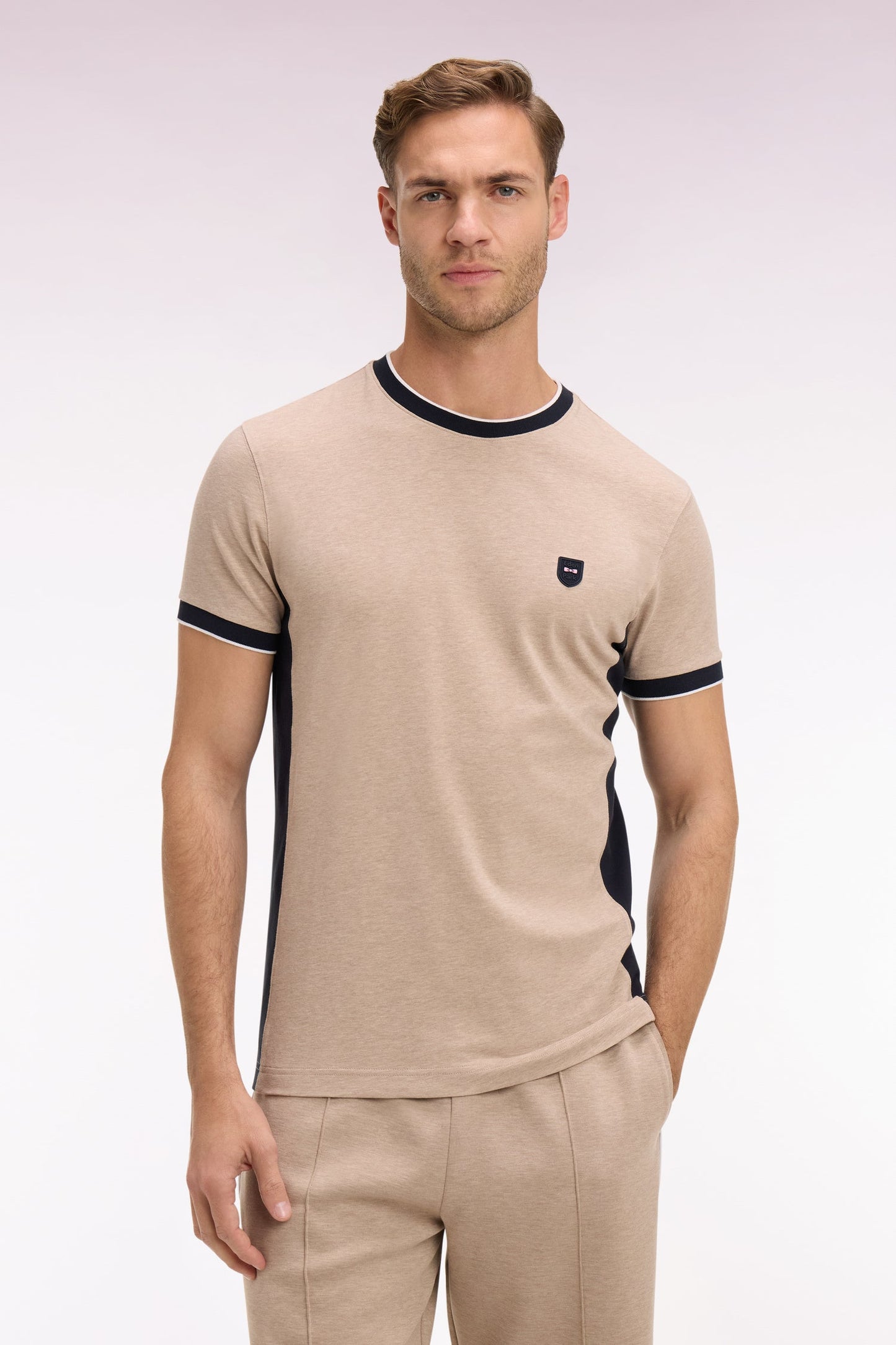 T-shirt à manches courtes en coton stretch beige à découpes coupe slim
