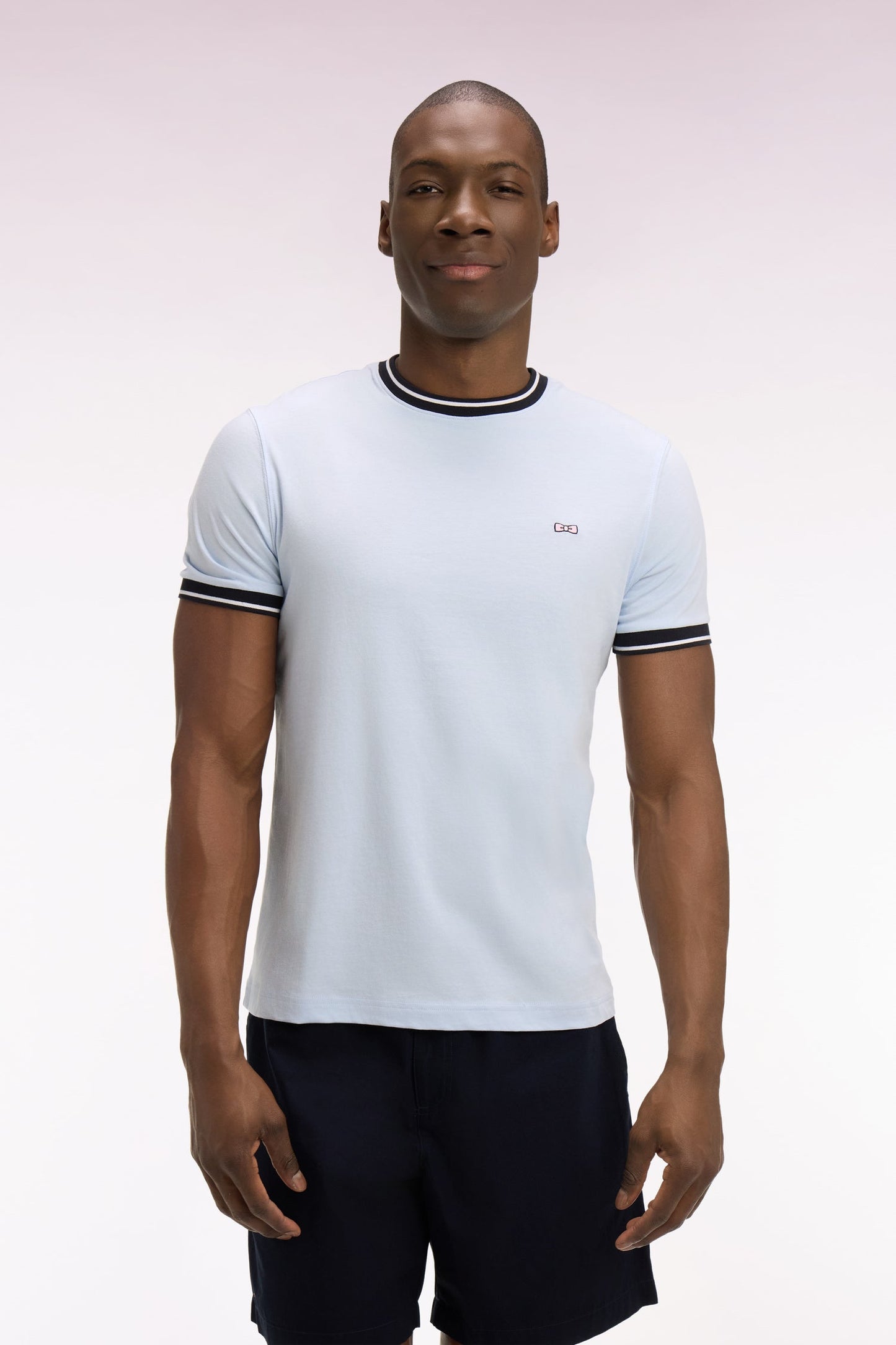 T-shirt à manches courtes en coton bleu ciel brodé coupe regular