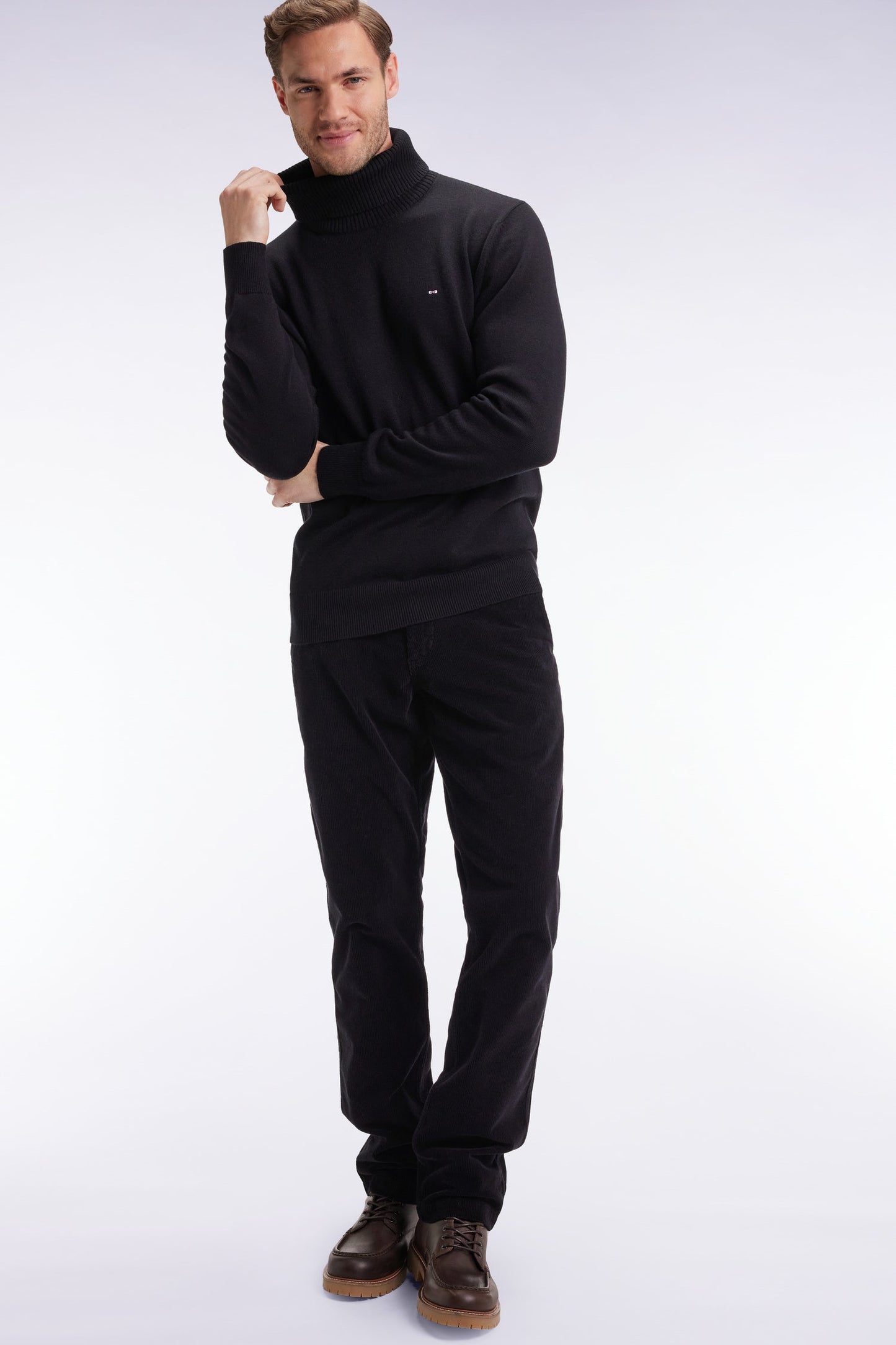 Pantalon chino sans plis en velours stretch noir