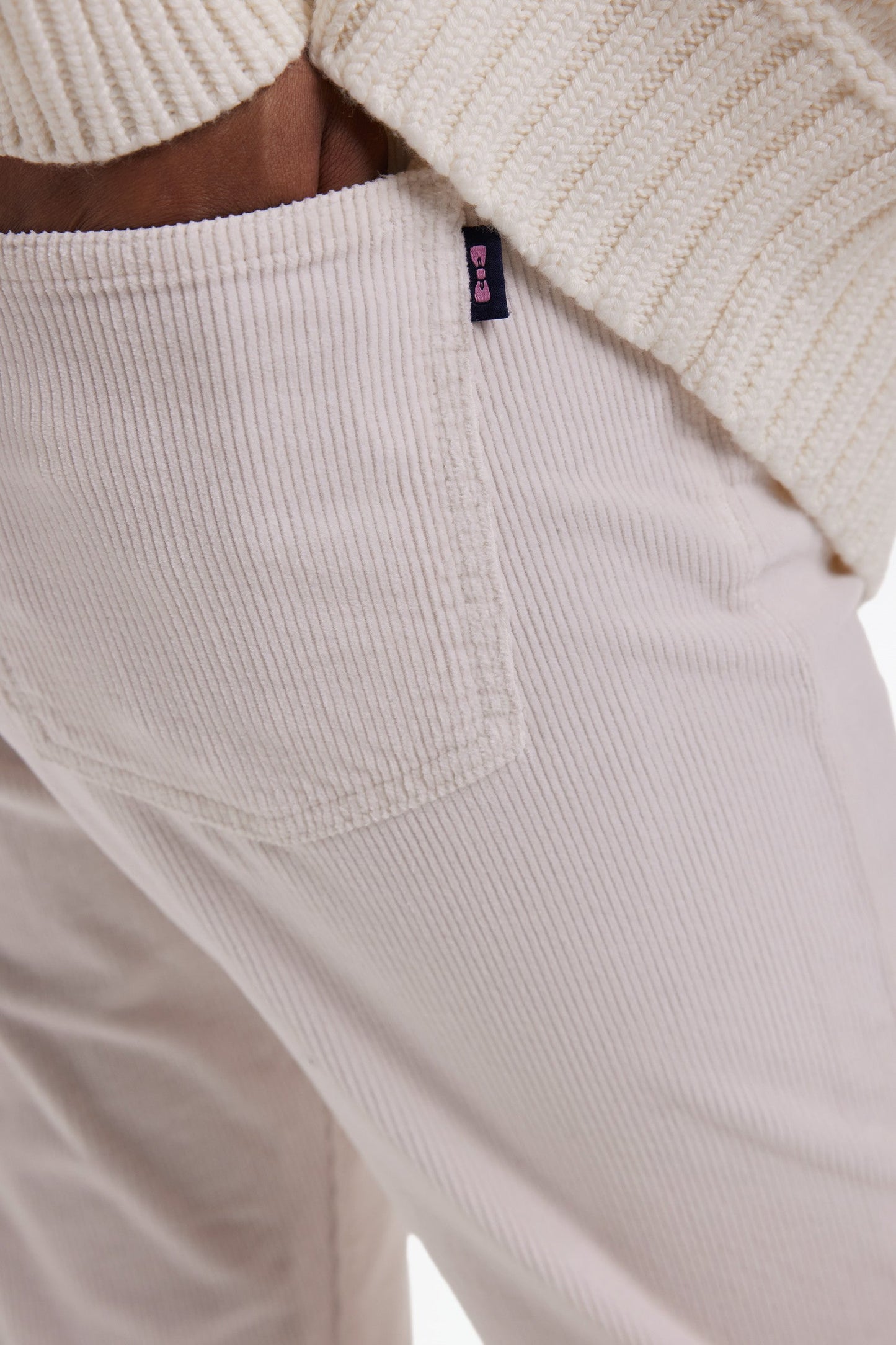 Pantalon 5 poches en velours côtelé écru