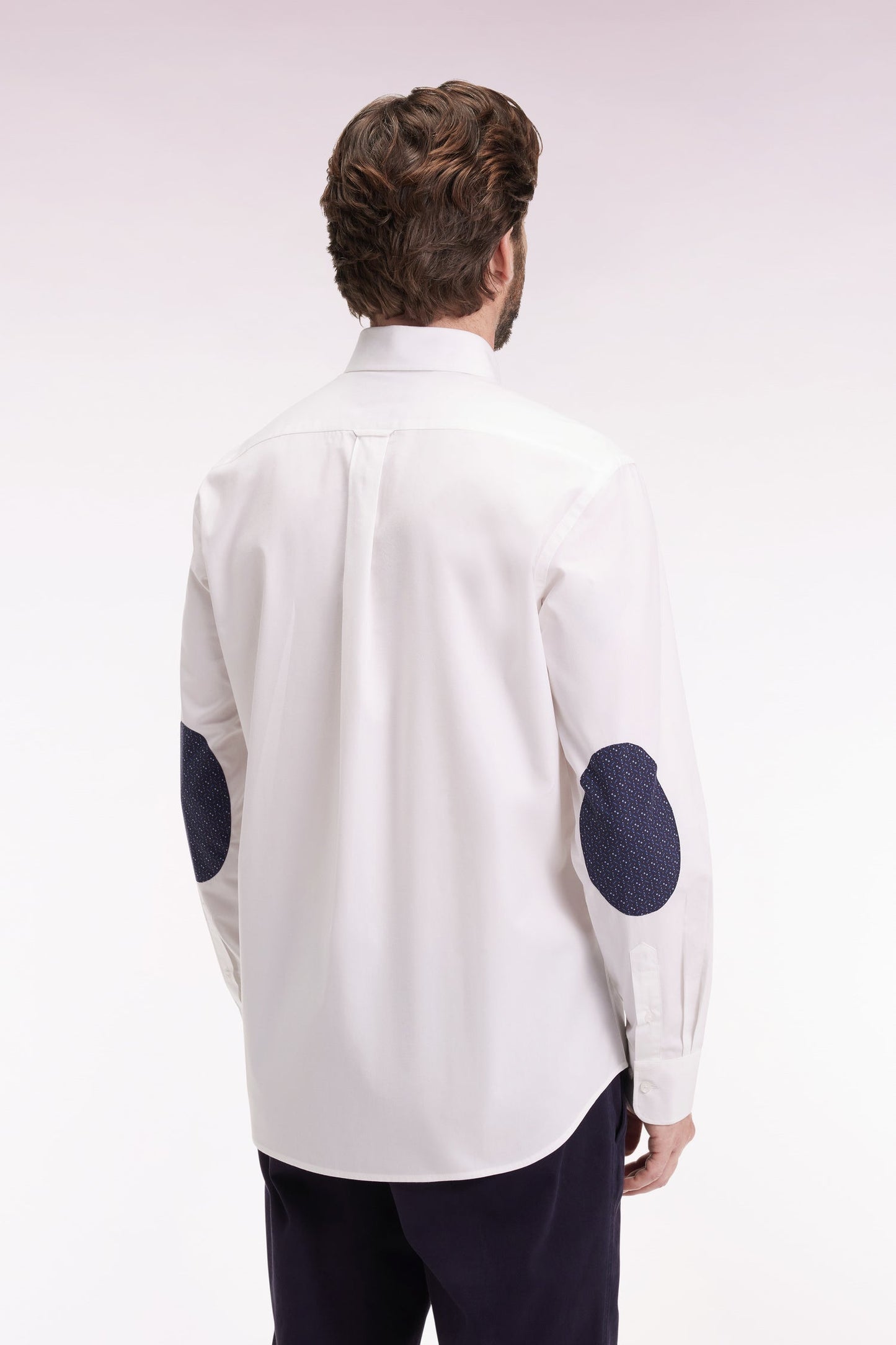 Chemise en coton blanc à coudière imprimées coupe droite