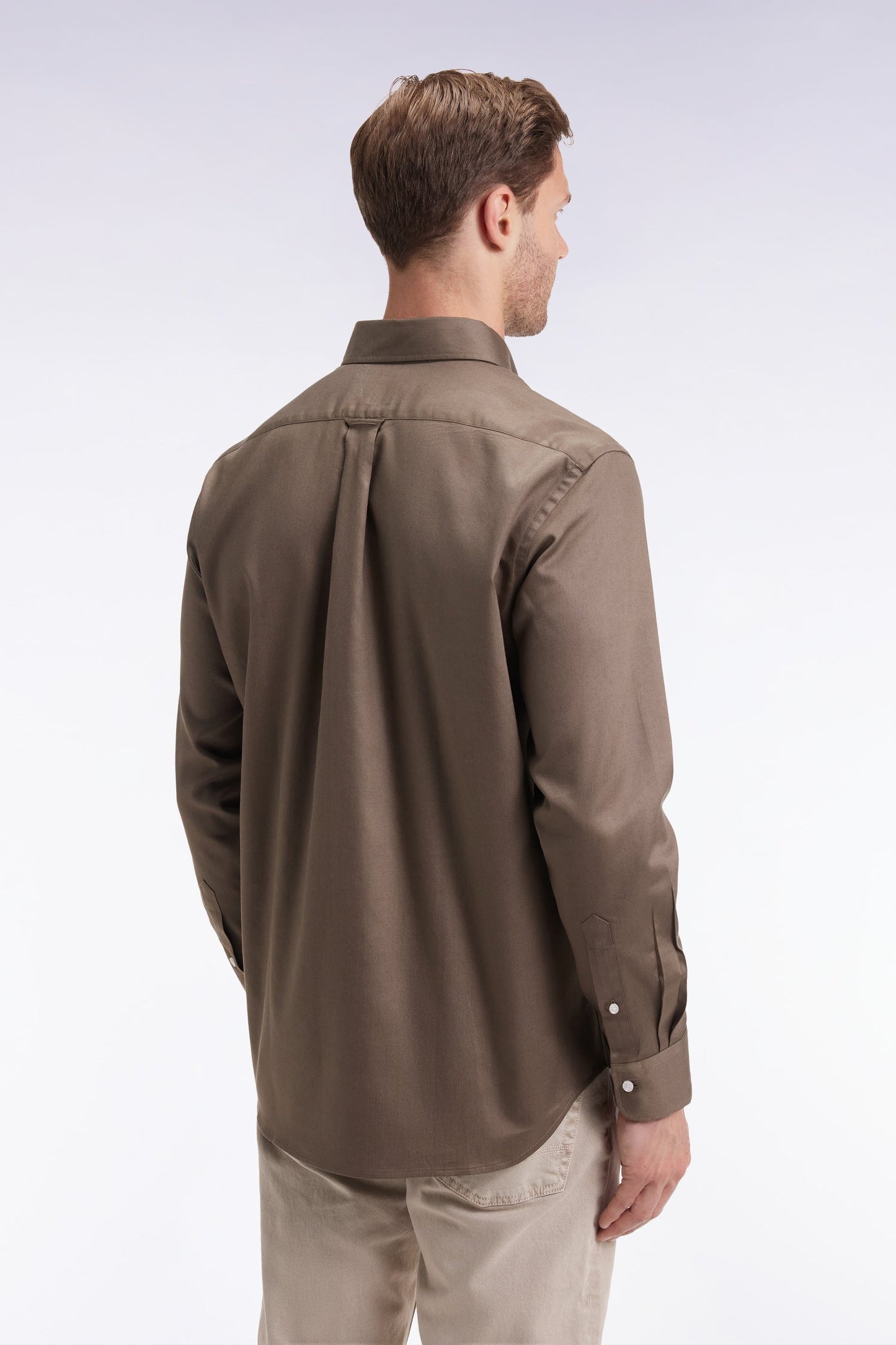 Chemise en coton piqué kaki coupe droite
