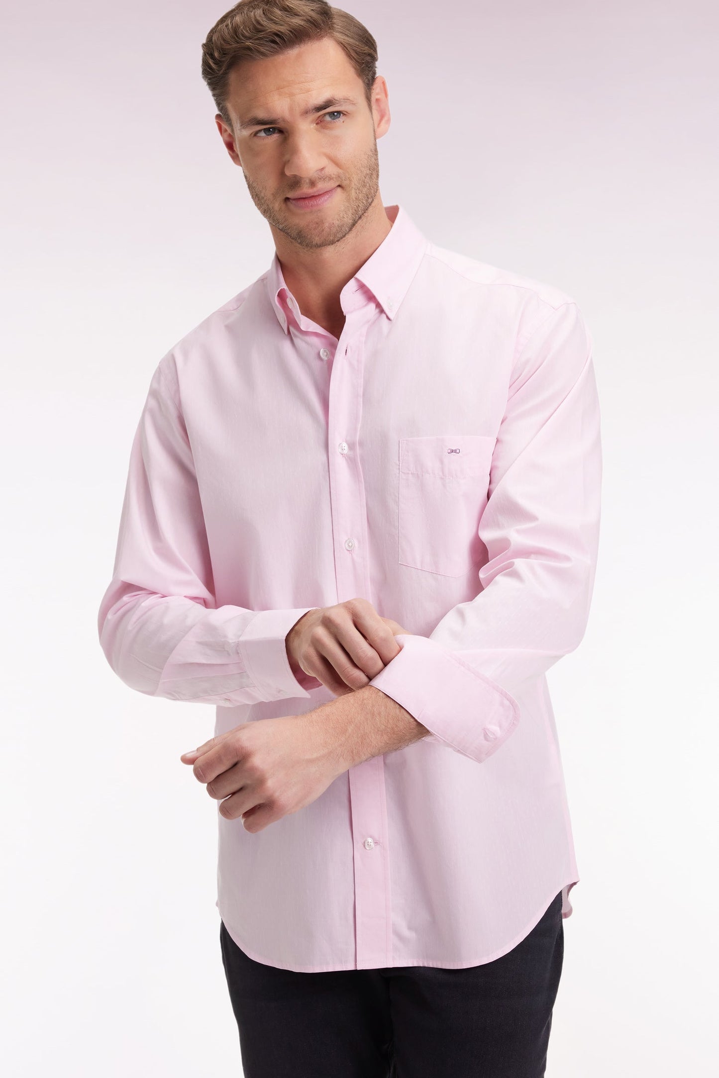 Chemise en coton rose à micro-motifs jacquard coupe droite