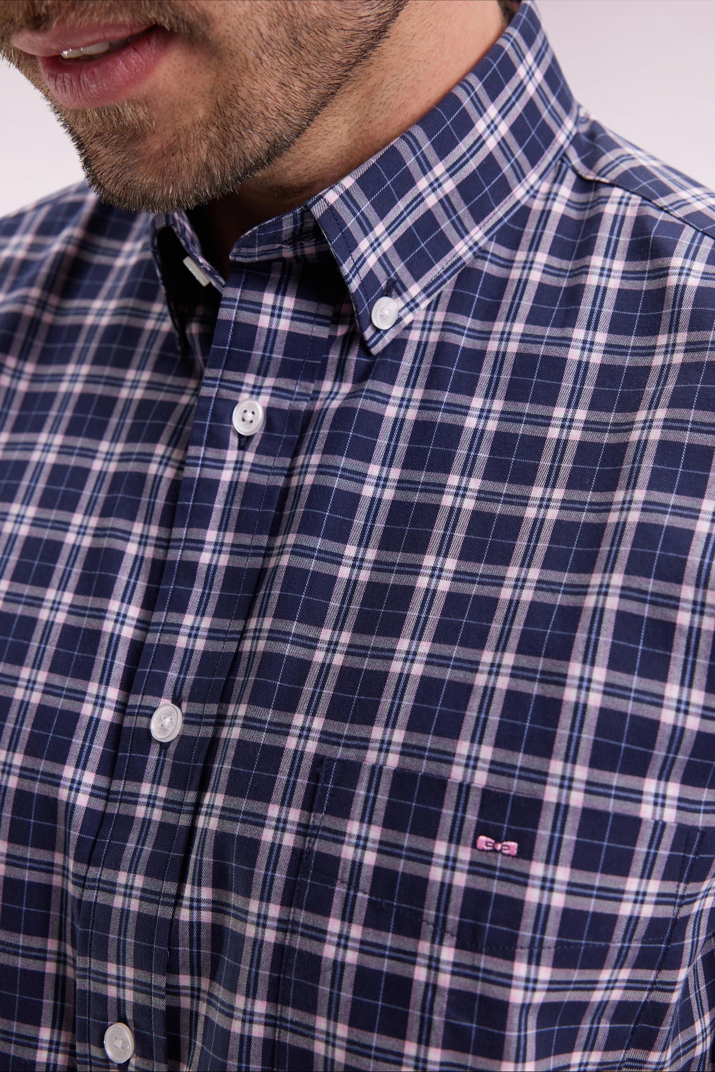 Chemise à carreaux en coton marine et rose coupe droite