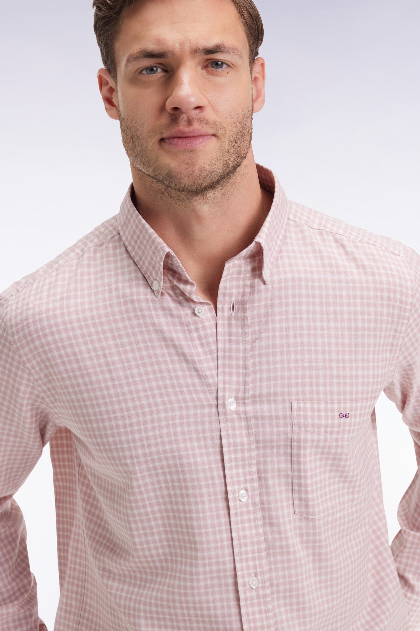 Chemise en coton à carreaux rose coupe droite
